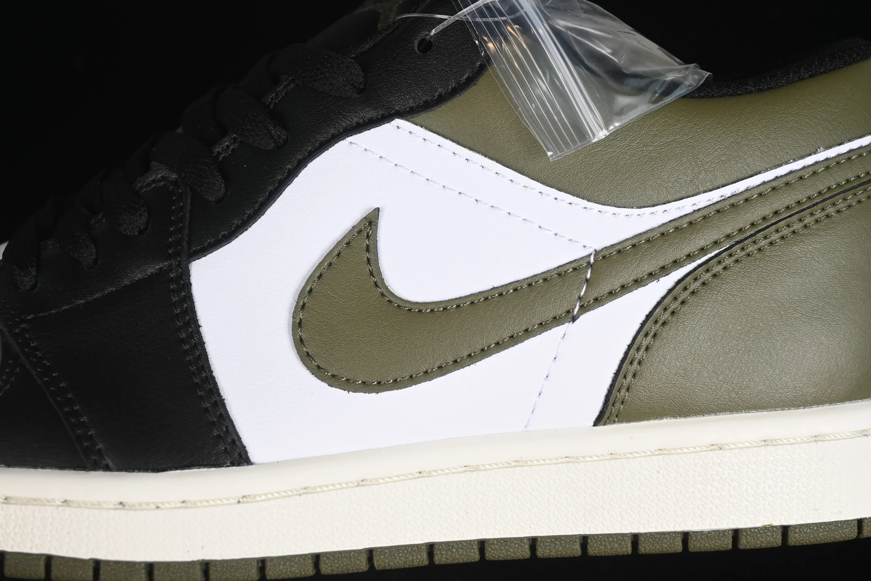 All categories Air Jordan Jordan series basketball shoes Air Jordan 1 Low Air Jordan 1 Low "Medium Olive" AJ1 Joe 1 olive green low-top cultural and casual sneakers 553558-092